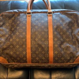Used 100% Authentic Louis Vuitton Duffle Bag